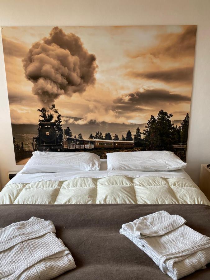 B&B Del Viaggiatore Sarzana Bagian luar foto