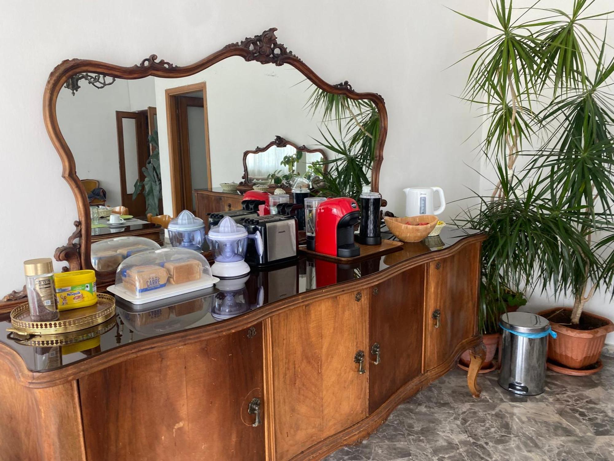 B&B Del Viaggiatore Sarzana Bagian luar foto