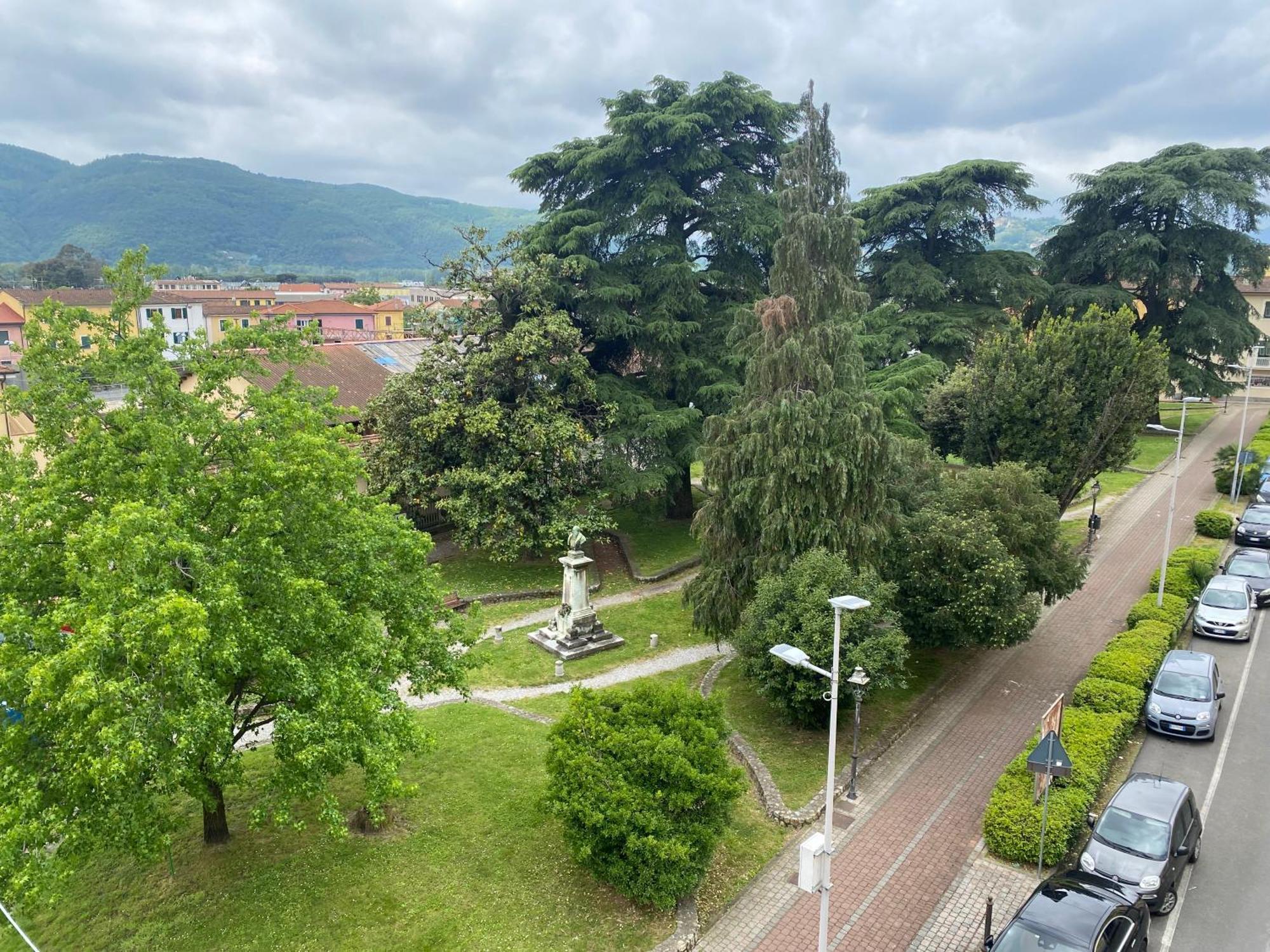 B&B Del Viaggiatore Sarzana Bagian luar foto