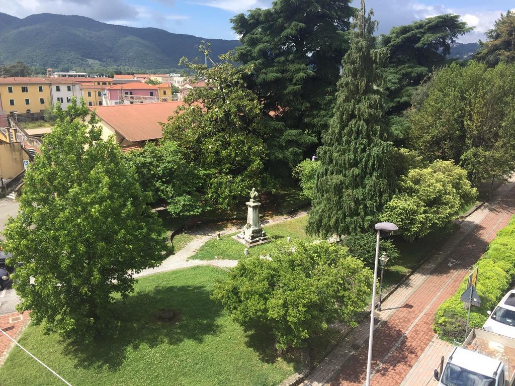 B&B Del Viaggiatore Sarzana Bagian luar foto