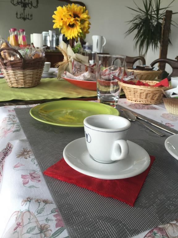 B&B Del Viaggiatore Sarzana Bagian luar foto