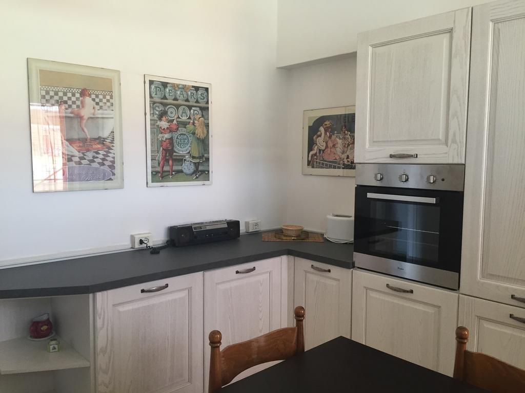 B&B Del Viaggiatore Sarzana Bagian luar foto